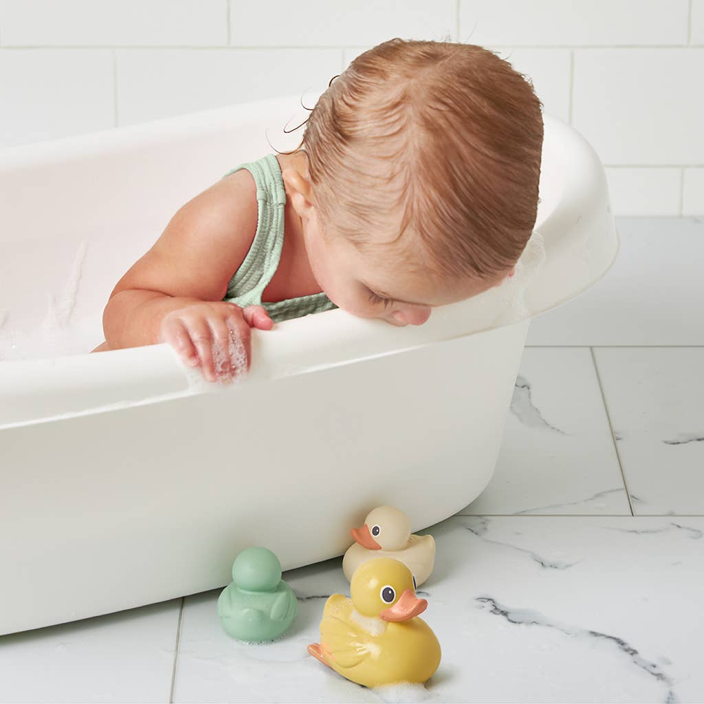 Itzy Ducky Family™ - Bath + Water Table Toys, photo 4 of 8