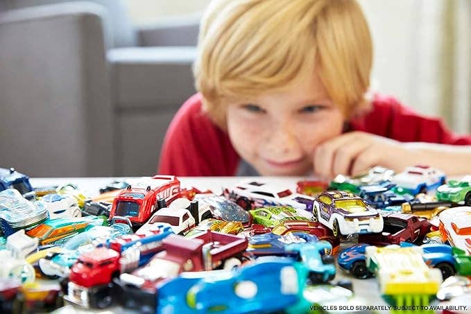 Hot Wheels Basic Car 8-Pack, photo 4 of 4