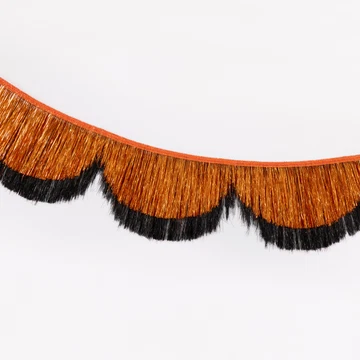 Orange & Black Tinsel Scalloped Garland, photo 3 of 5