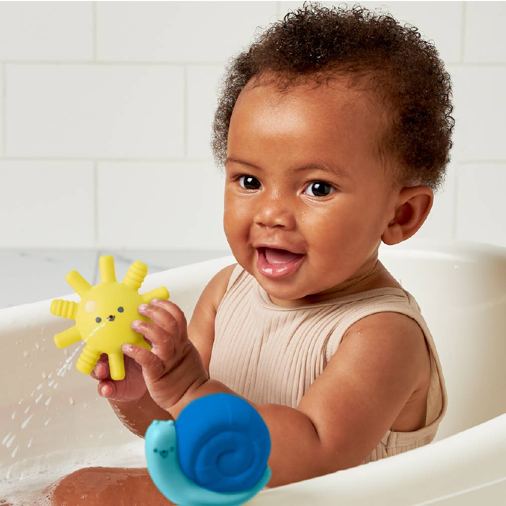 Itzy Splash Gift Set™ Soft Bath + Water Toys, photo 8 of 8