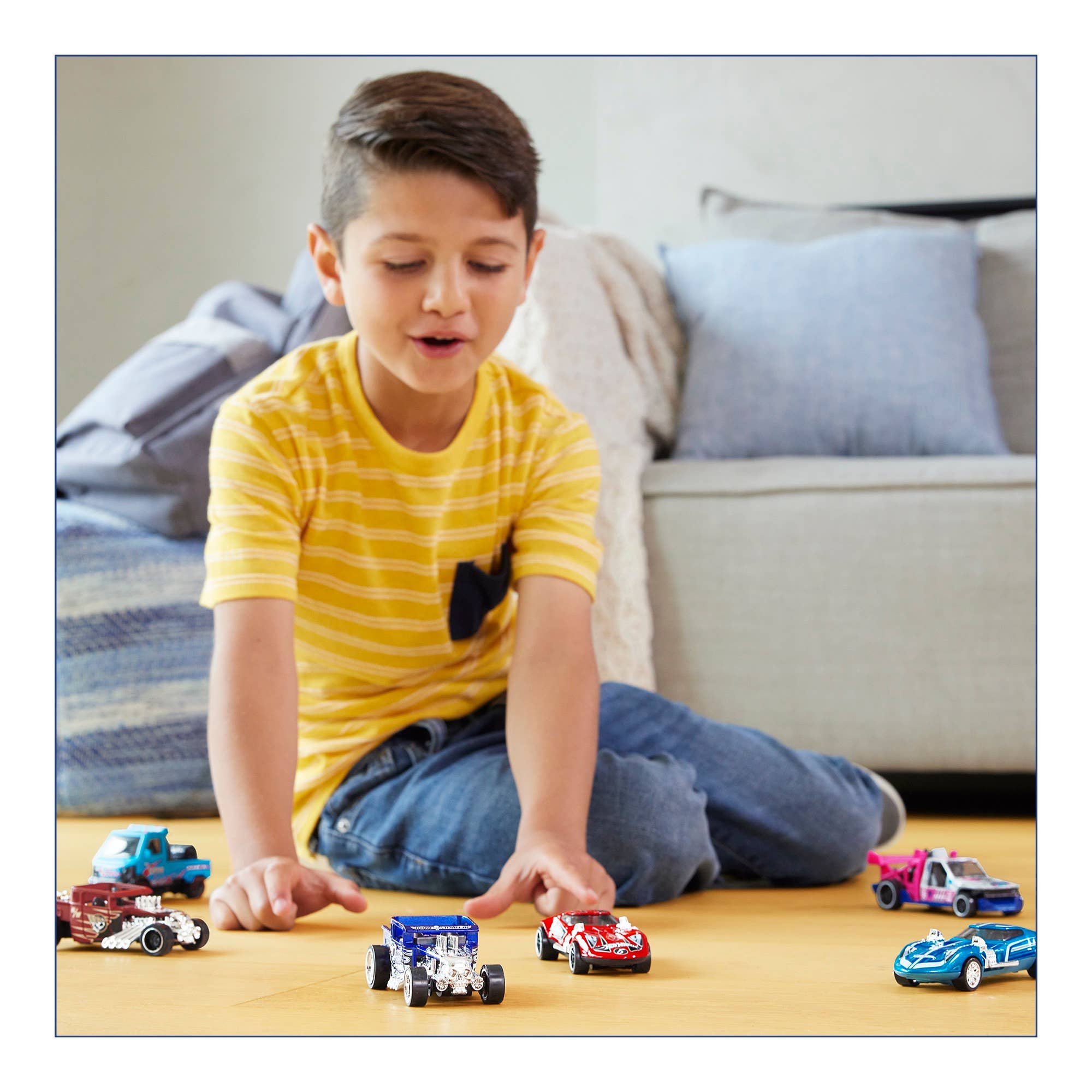 Hot Wheels Pull-Back Vehicles Assortment, photo 2 of 5