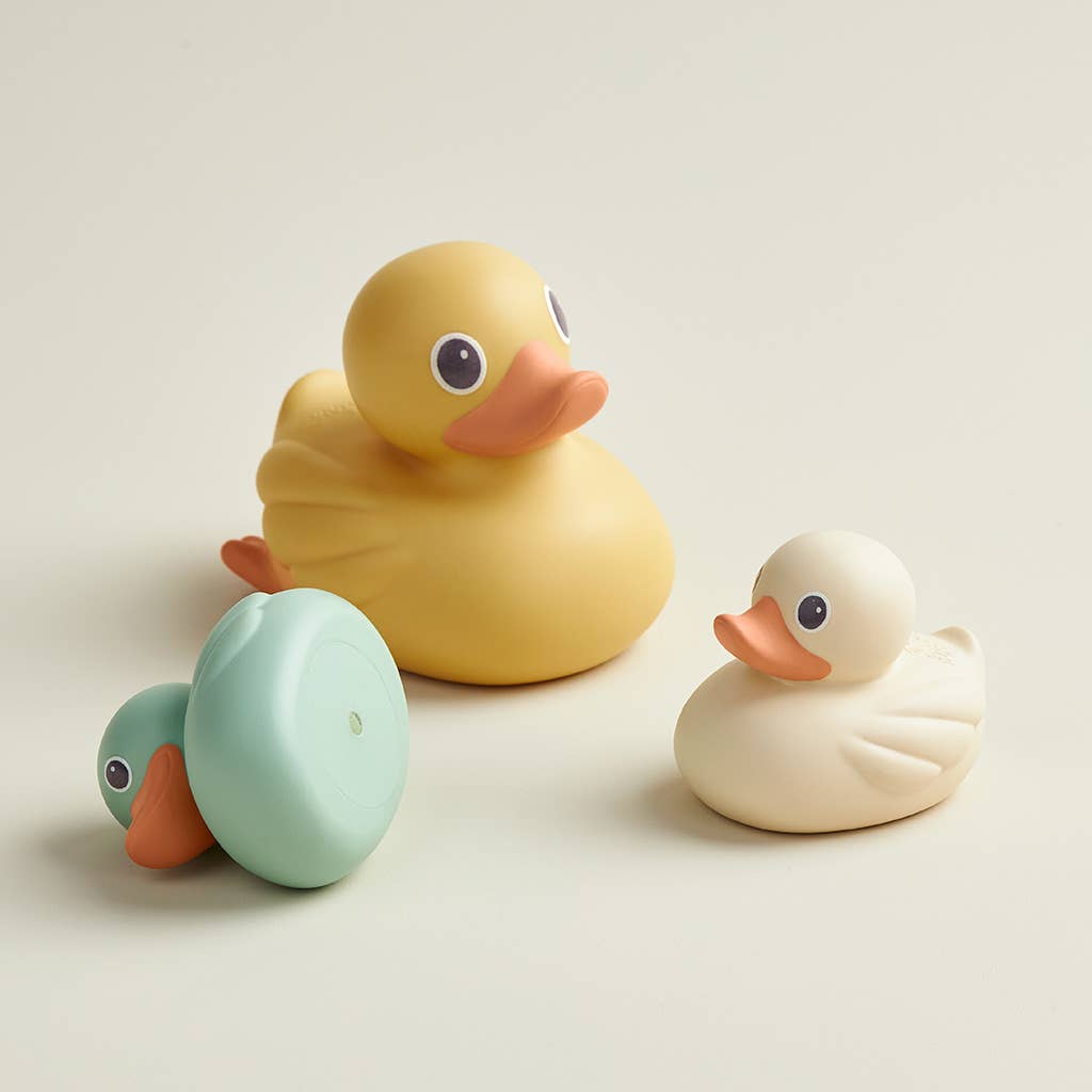 Itzy Ducky Family™ - Bath + Water Table Toys, photo 6 of 8