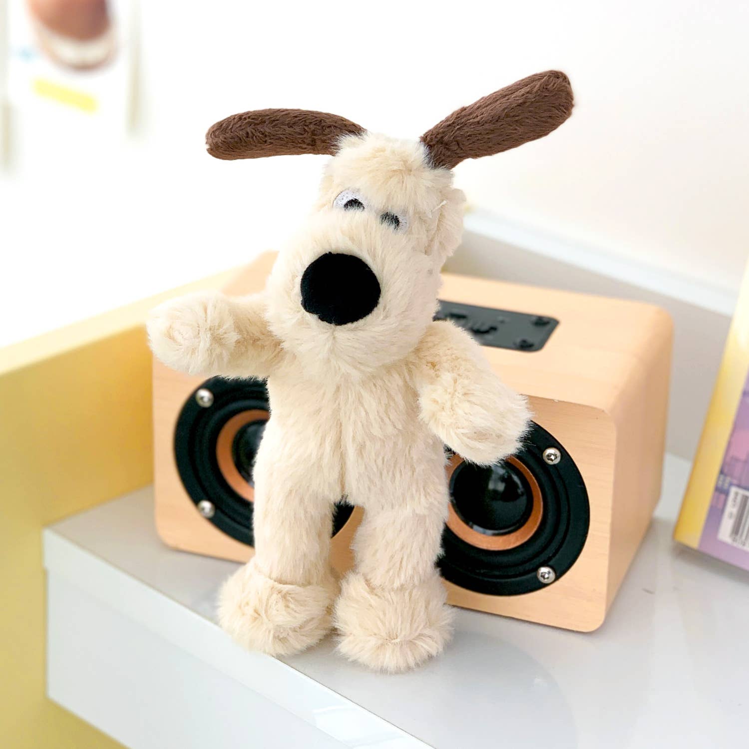 Wallace & Gromit & Shaun the Sheep Plush Keychain : Shaun the Sheep-13cm, photo 3 of 8